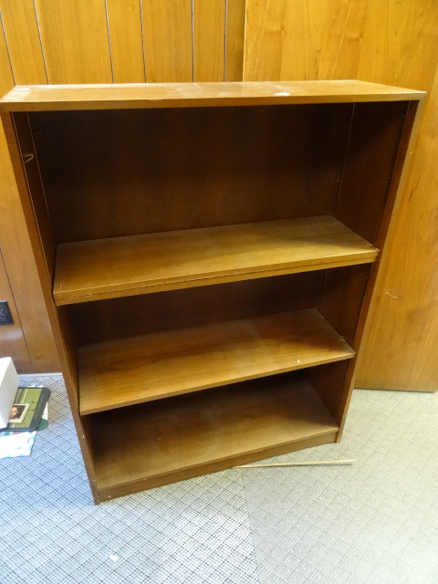 lot 46 image: Wood book shelf. 36 x 12 x 48...
