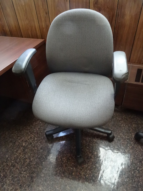 lot 62 image: Office chair on wheels....