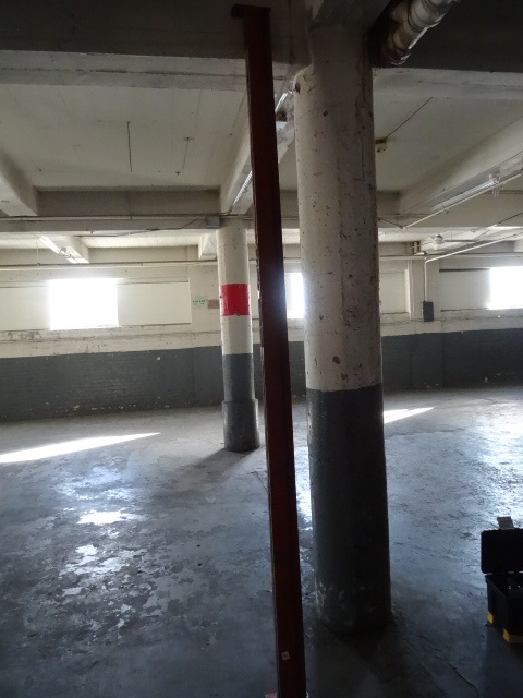lot 74 image: Paltier pallet rack beam. 120 x 4. ...