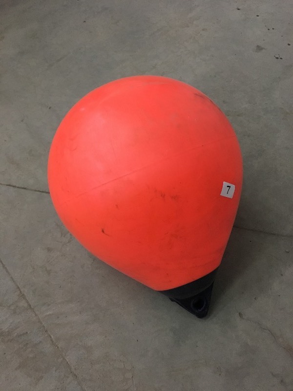 lot 7 image: Large 18 Divers Bouy ...