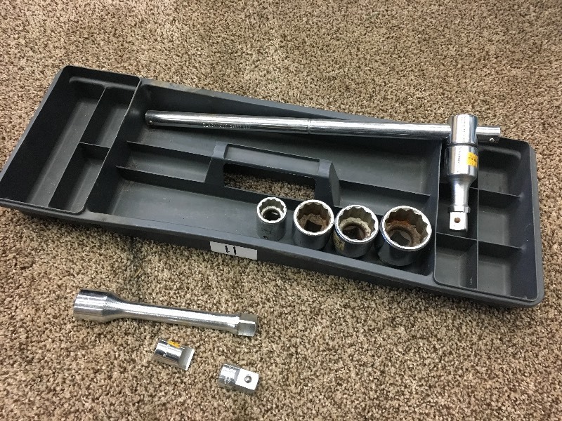 lot 11 image: Tool Tray With 34 Socket Set & Br...