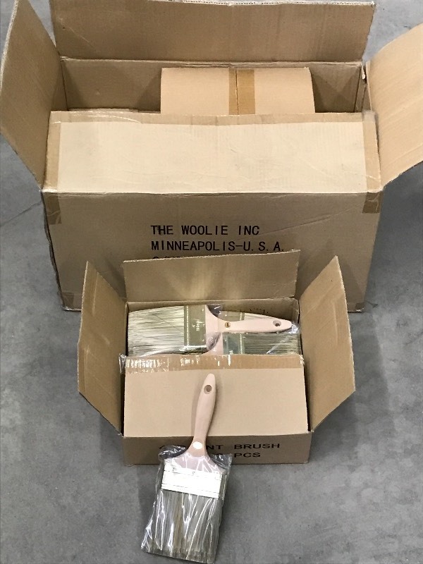 lot 47 image: New Case Of 4 Paint Brushes, 72-Pi...