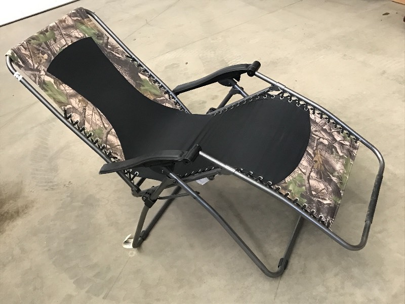 lot 52 image: Foldable Zero-Gravity Lounge Chair ...