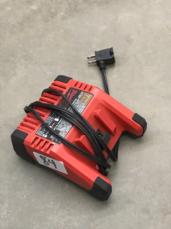 lot 84 image: Milwaukee 18Volt Battery Charger ...