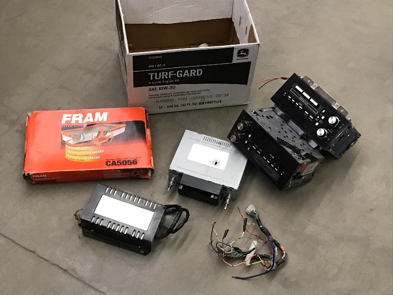 lot 102 image: Box Of Assorted Car Stereoes & Air...
