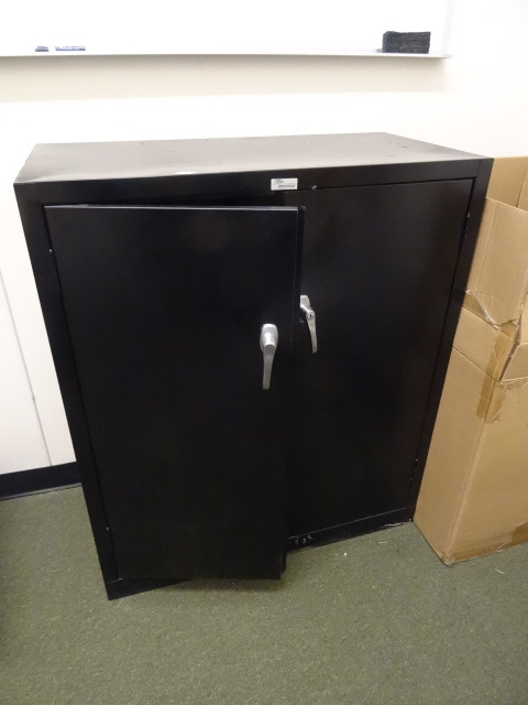 Metal cabinet
