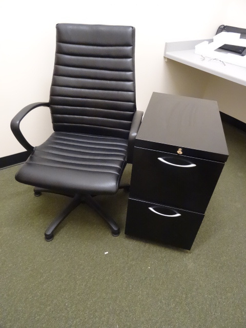 Office chair. File cabnet