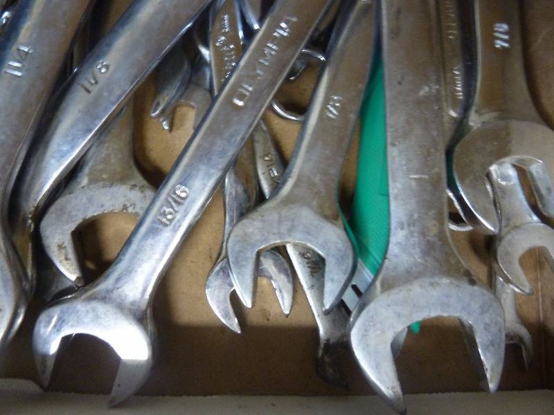 lot 10 image: Tool Lot