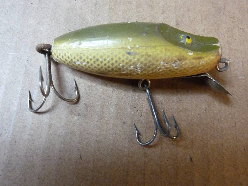 lot 61 image: Fishing Lot