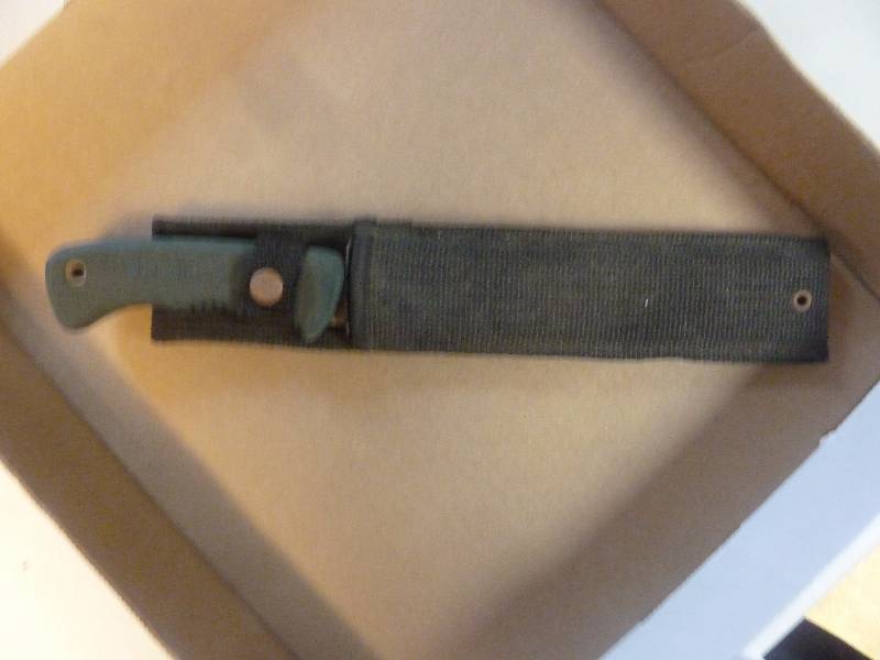lot 92 image: Schrade Fillet Knife