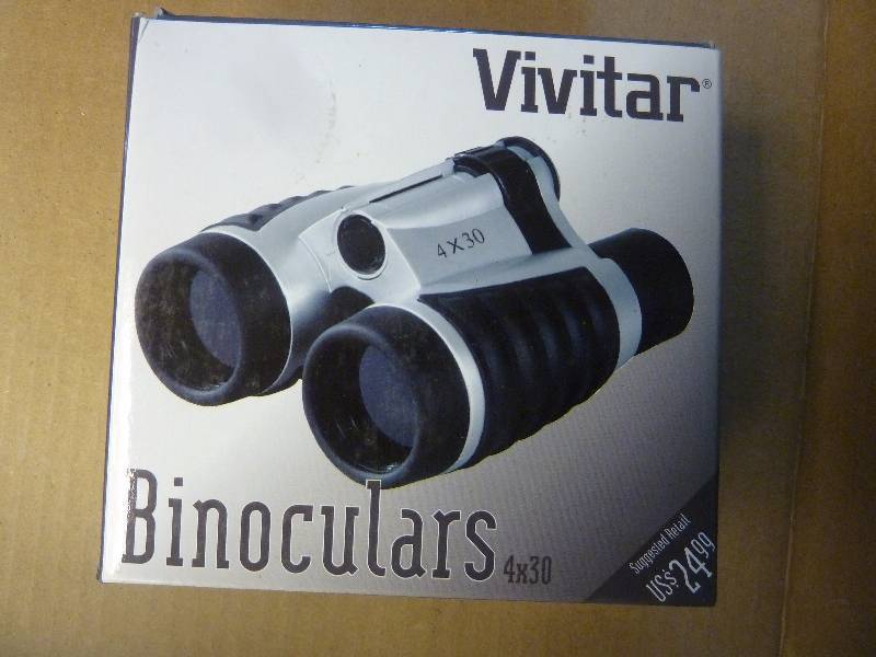 lot 94 image: Vivitar Binoculars