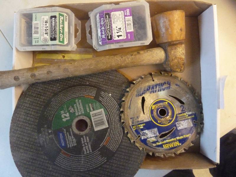 lot 95 image: Tool Lot