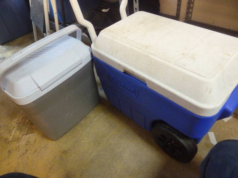 lot 98 image: Coolers