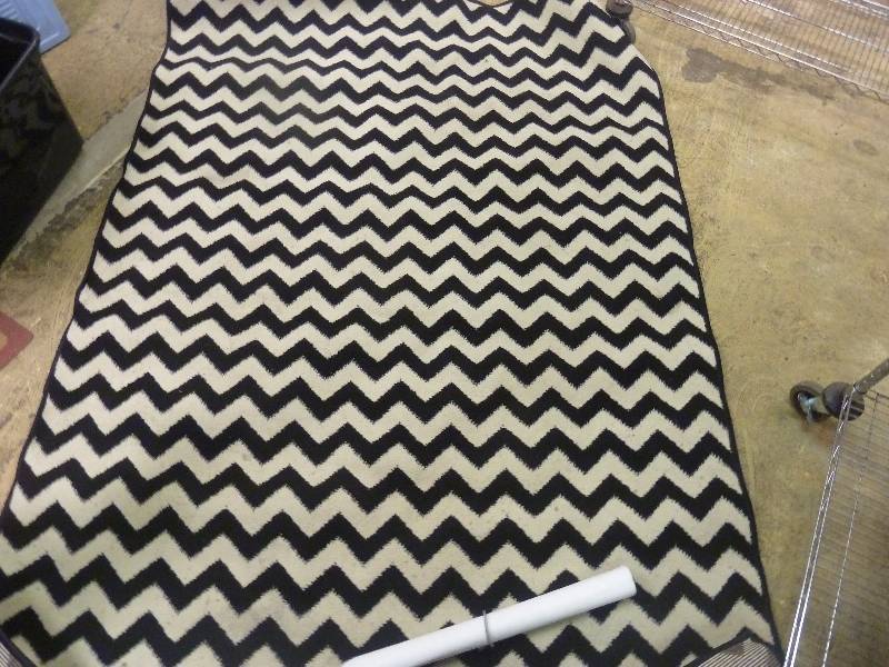 lot 152 image: Area Rug