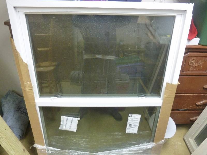 lot 156 image: Brand New Energy Star Window