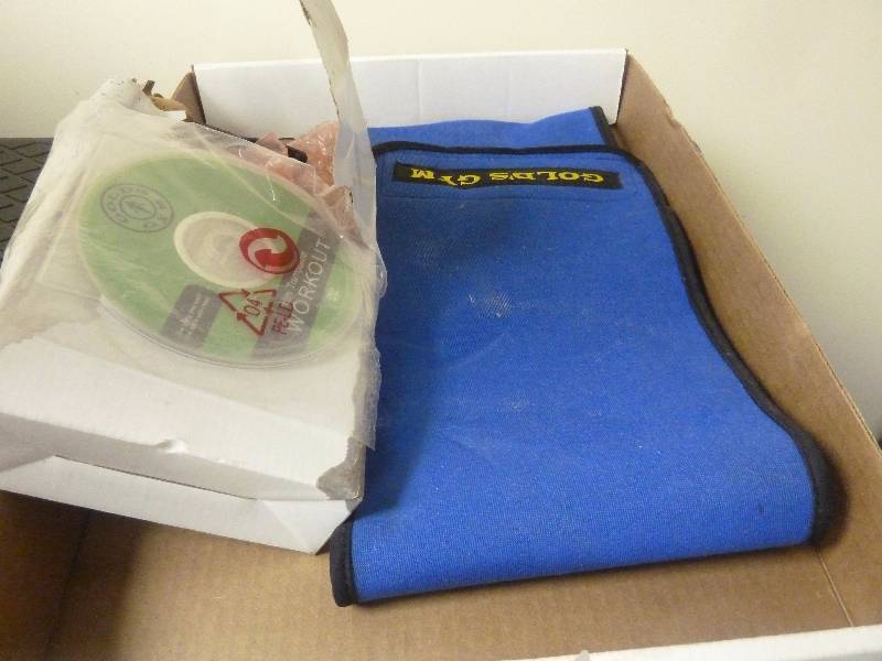 lot 163 image: Golds Gym Workout Items