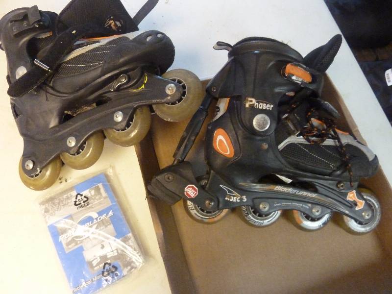 lot 125 image: Blade Runner Roller Blades
