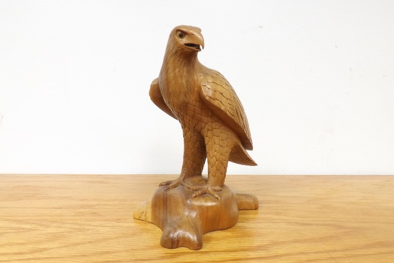 10.5 Wood Carved Eagle Statue