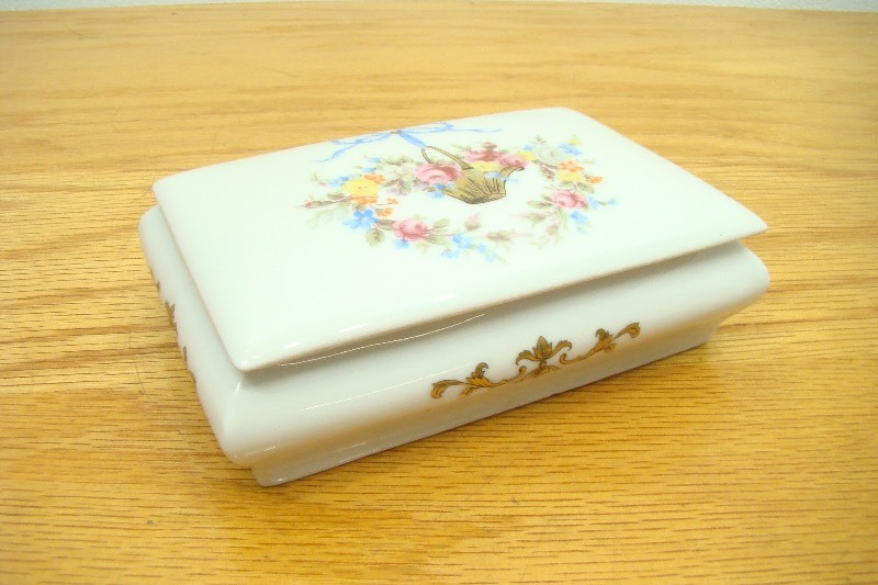 Vintage Limoges Trinket Box