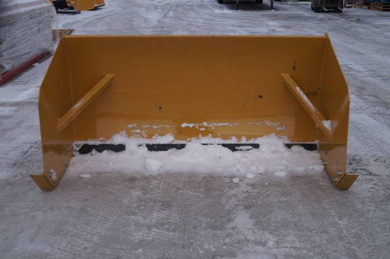 6 Snow Pusher