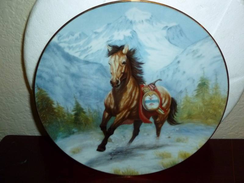 lot 83 image: Perillo Collector Plate