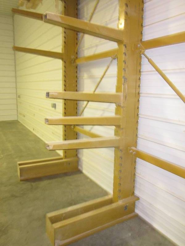 lot 17 image: Adjustable Arm Rack