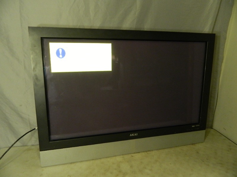 lot 3 image: 42 Flat Screen TV