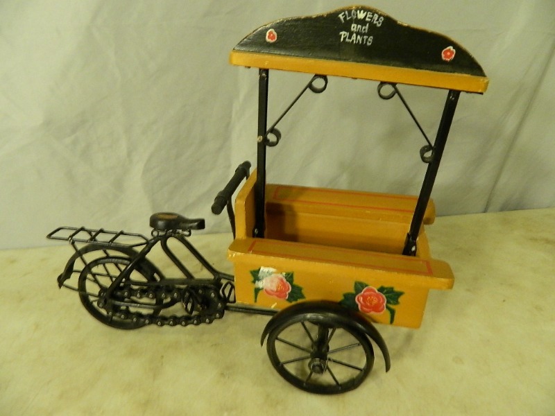 lot 20 image: Cute Bike Flower Cart Figurines