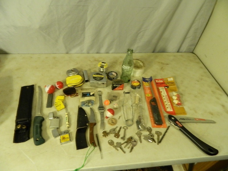 lot 21 image: Coolstuff and Collectibles