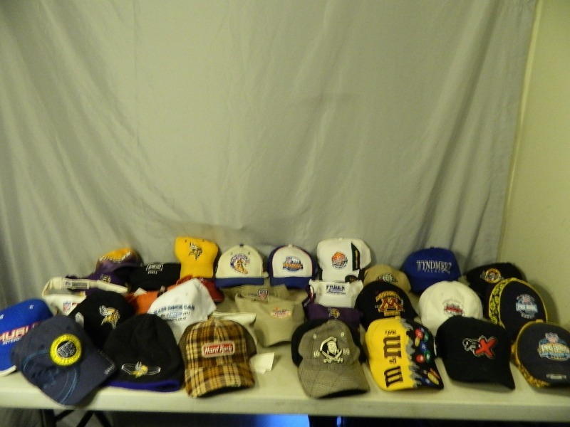 lot 108 image: New and Preowned Hats and Visors