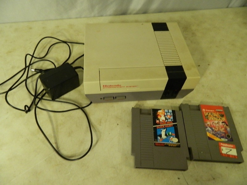 lot 118 image: Original Nintendo NES