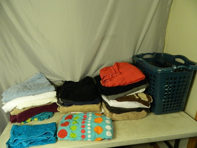 lot 128 image: Towels