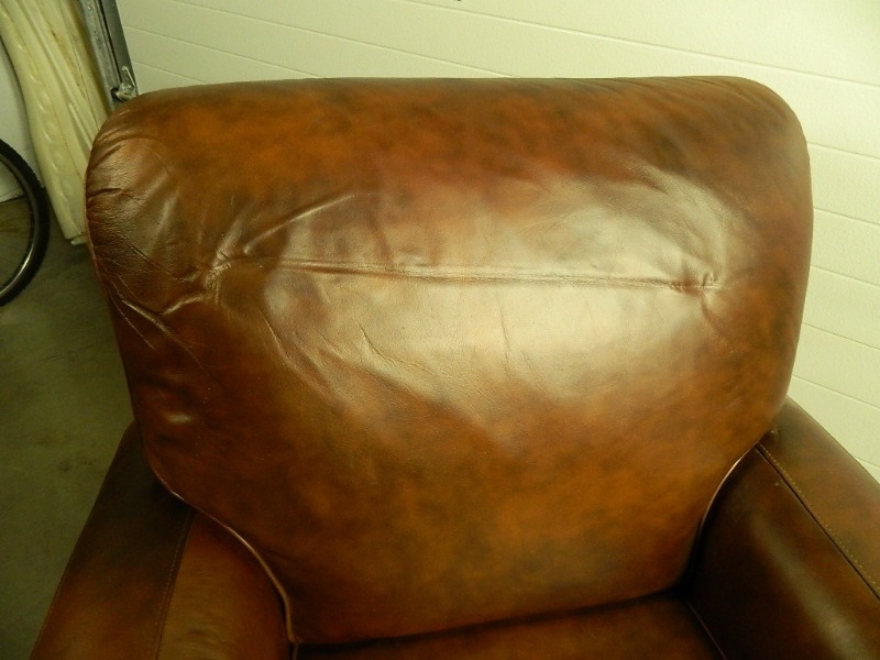 lot 9 image: Woodworth Leather Recliner