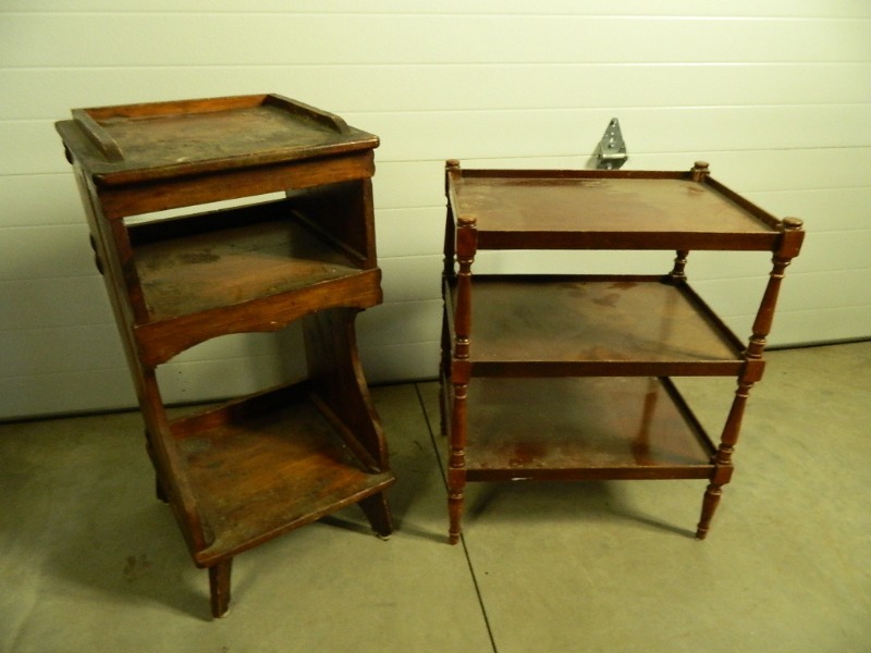 lot 149 image: 2 Wood Shelves