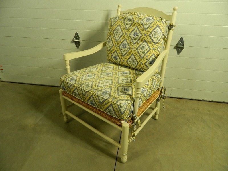 lot 151 image: Oversized Chair