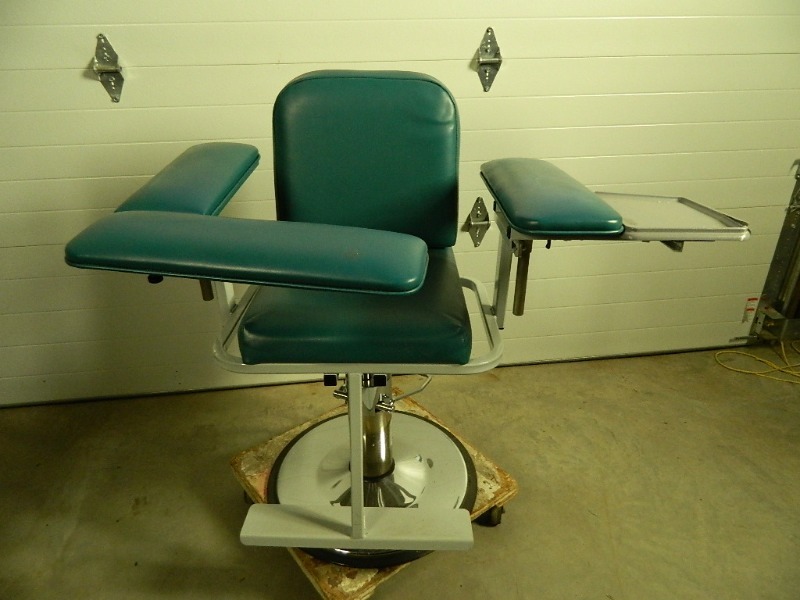 lot 39 image: Medical  Tattoo Chair