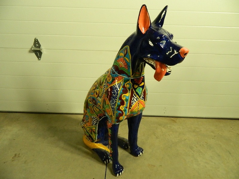 lot 5 image: Large Handpainted Mexican Style Dog