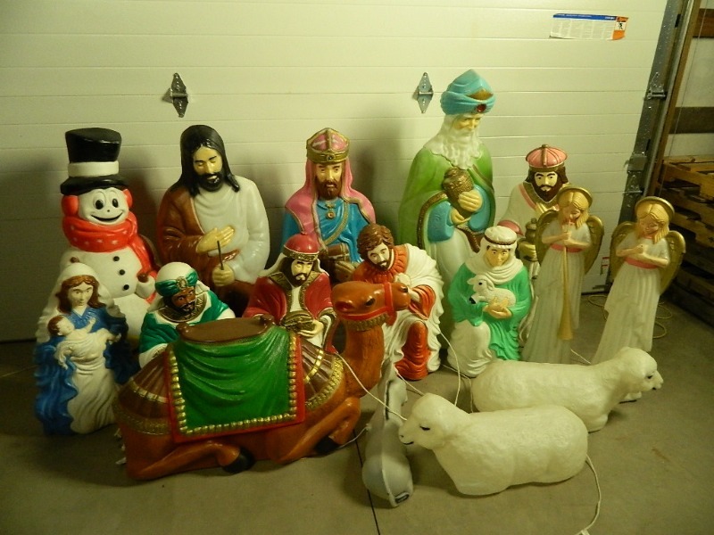 lot 174 image: Large Lot of Christmas Blow Molds