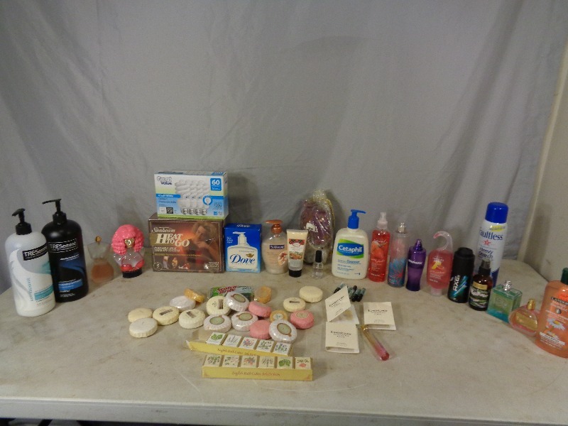 lot 198 image: Personal Products