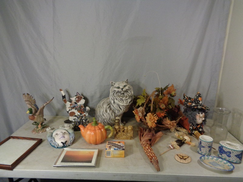 lot 204 image: Cat Decor, Pier 1 Bathroom Set, and More