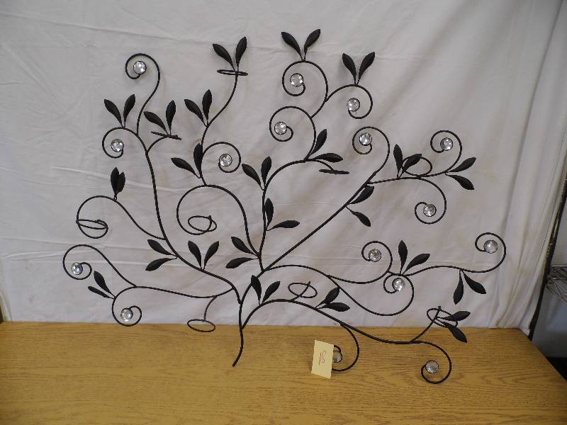 Wall Hangings & Lamp