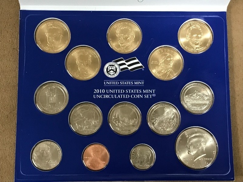 lot 13 image: 2010 Philidelphia Mint U.S. Uncircu...