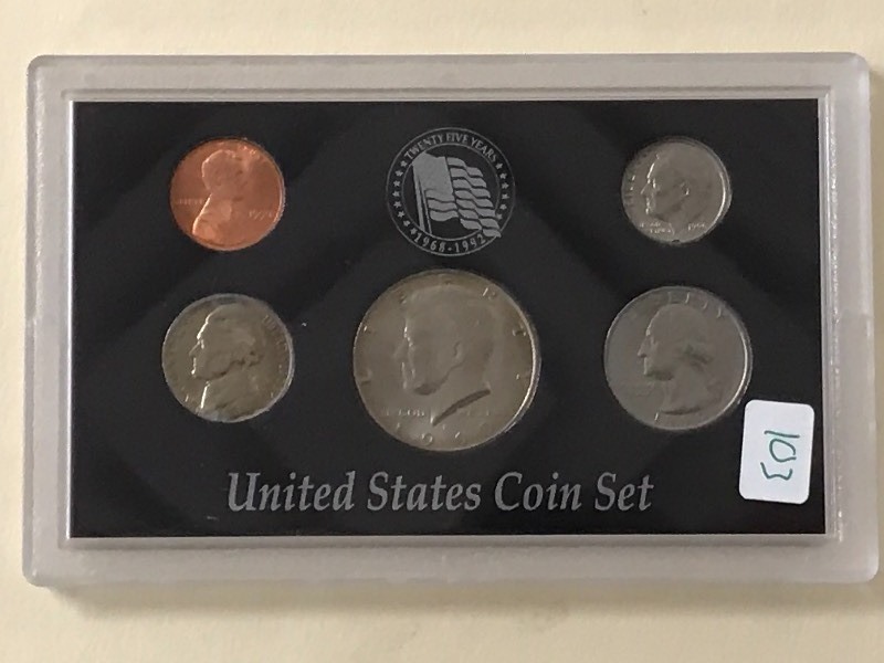lot 103 image: 1990 Uncirculated U.S. Mint Set, Ca...