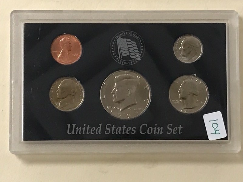 lot 104 image: 1991 Uncirculated U.S. Mint Set, Ca...
