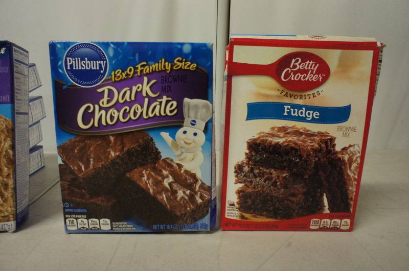 Lot of 11 Boxes of Assorted Deserts - Cakes and Brownies