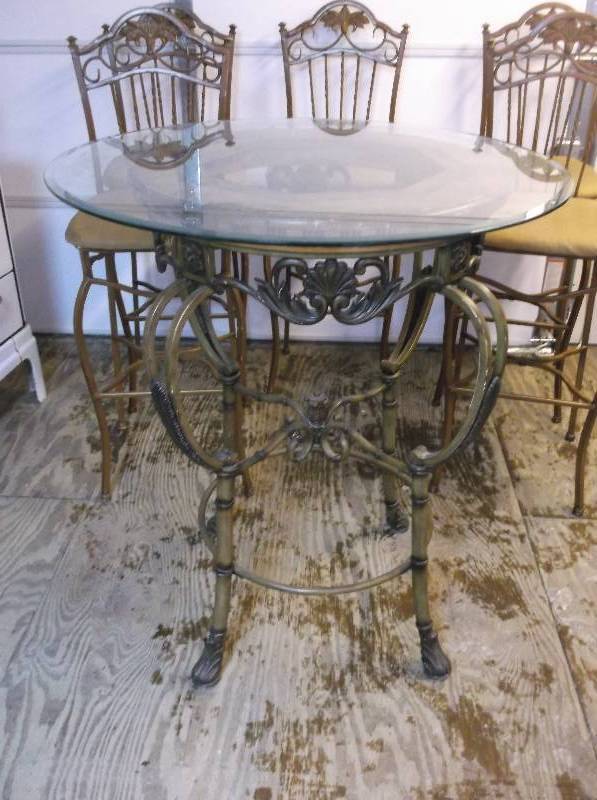 Pub Table