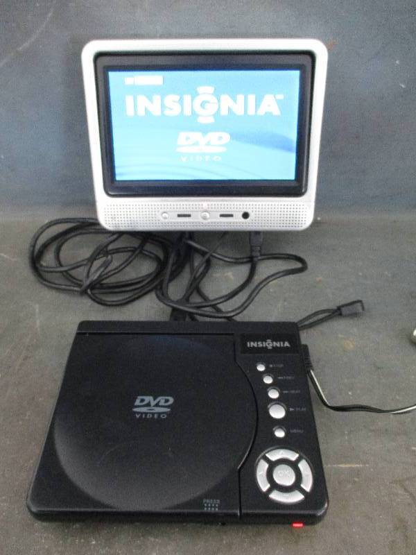 lot 17 image: Vehicle DVD Player and Moniters