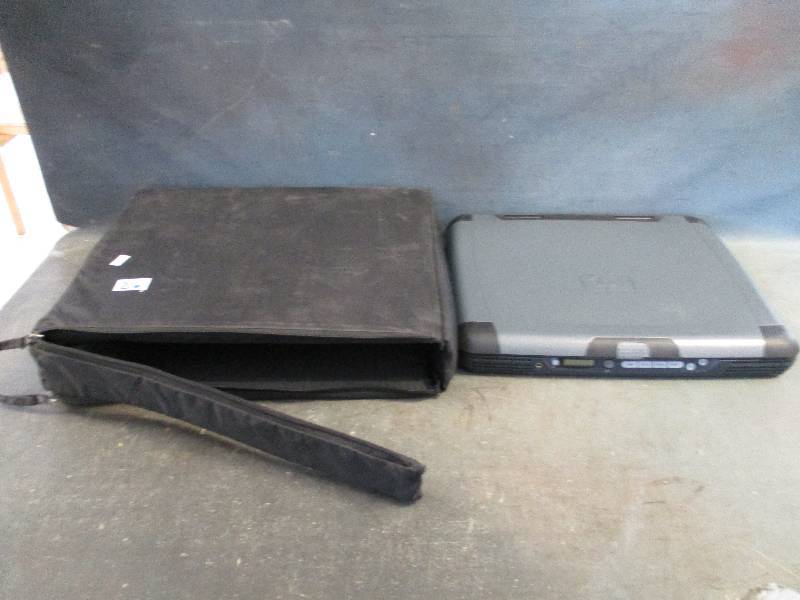 lot 26 image: HP Laptop