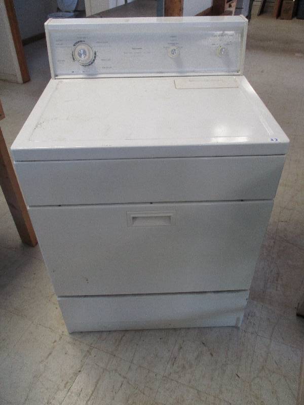 lot 33 image: Kenmore Gas Dryer
