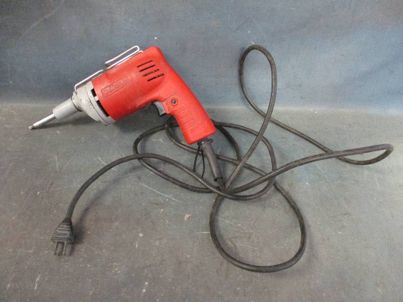 lot 49 image: Milwaukee Power Drill
